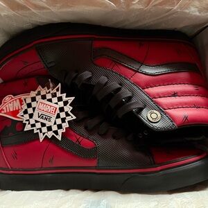 Vans x Marvel sk8-hi Deadpool